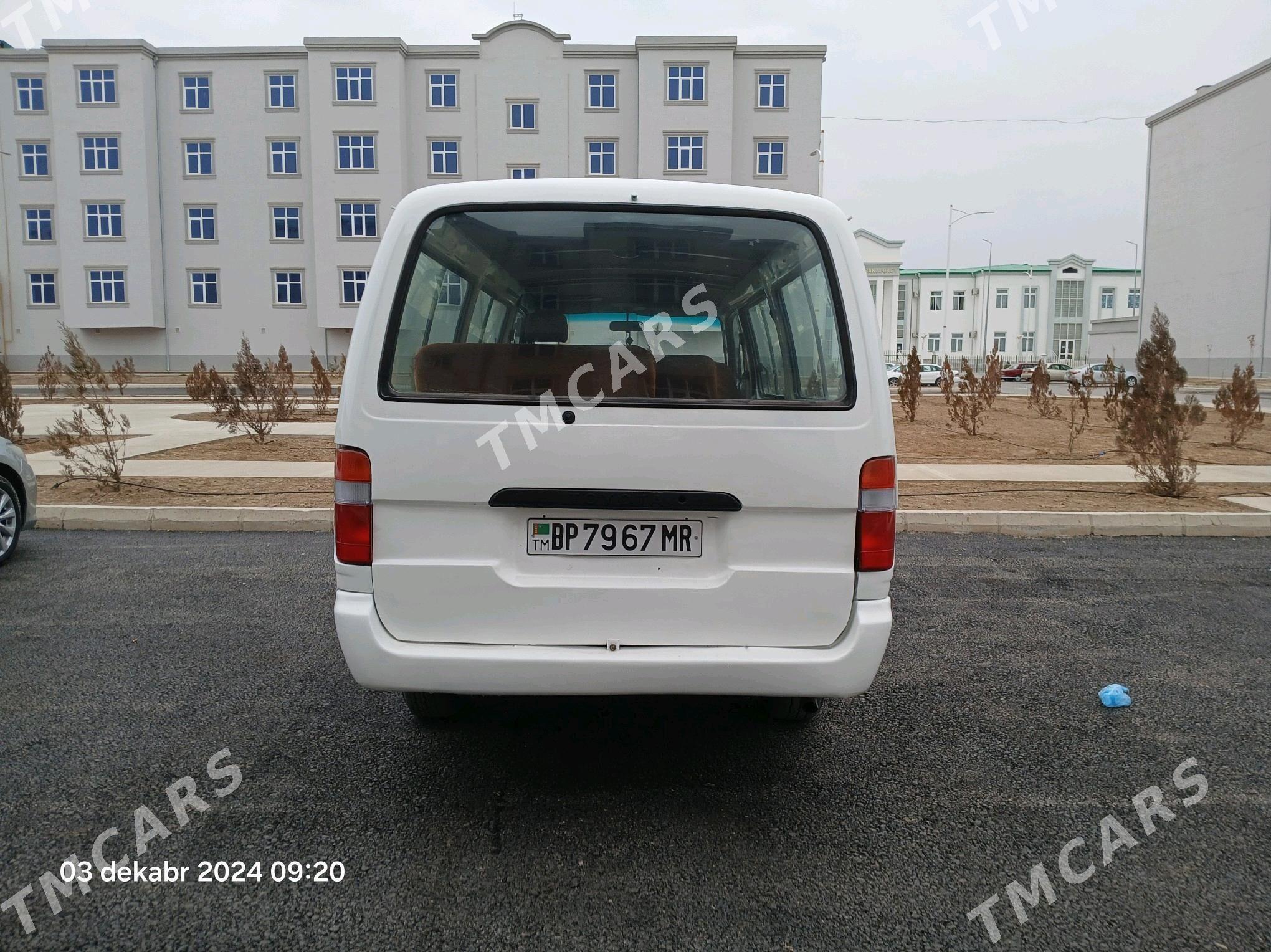 Toyota Hiace 2001 - 98 000 TMT - Мары - img 2