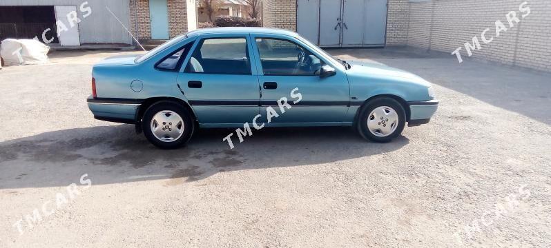 Opel Vectra 1990 - 27 000 TMT - Мары - img 3