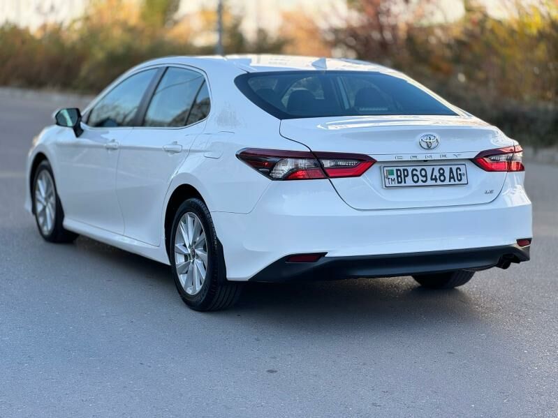 Toyota Camry 2022 - 305 000 TMT - Ашхабад - img 4