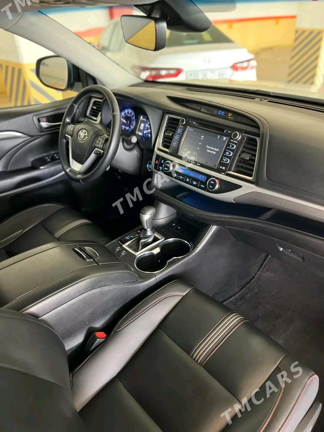 Toyota Highlander 2019 - 480 000 TMT - Hitrowka - img 8