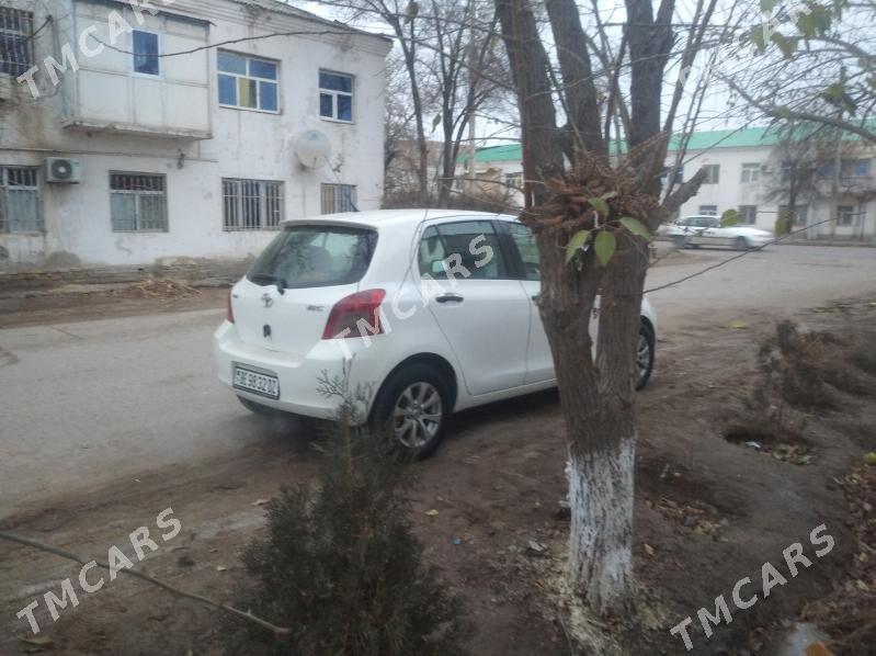 Toyota Yaris 2006 - 95 000 TMT - Дашогуз - img 5