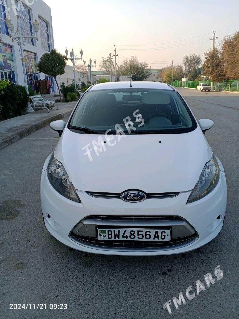 Ford Fiesta 2011 - 90 000 TMT - ул. Советская (Гарашсызлык шаёлы) - img 3