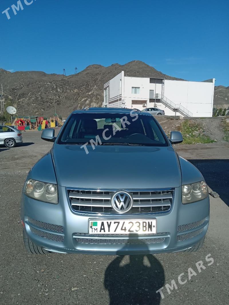 Volkswagen Touareg 2005 - 135 000 TMT - Туркменбаши - img 2