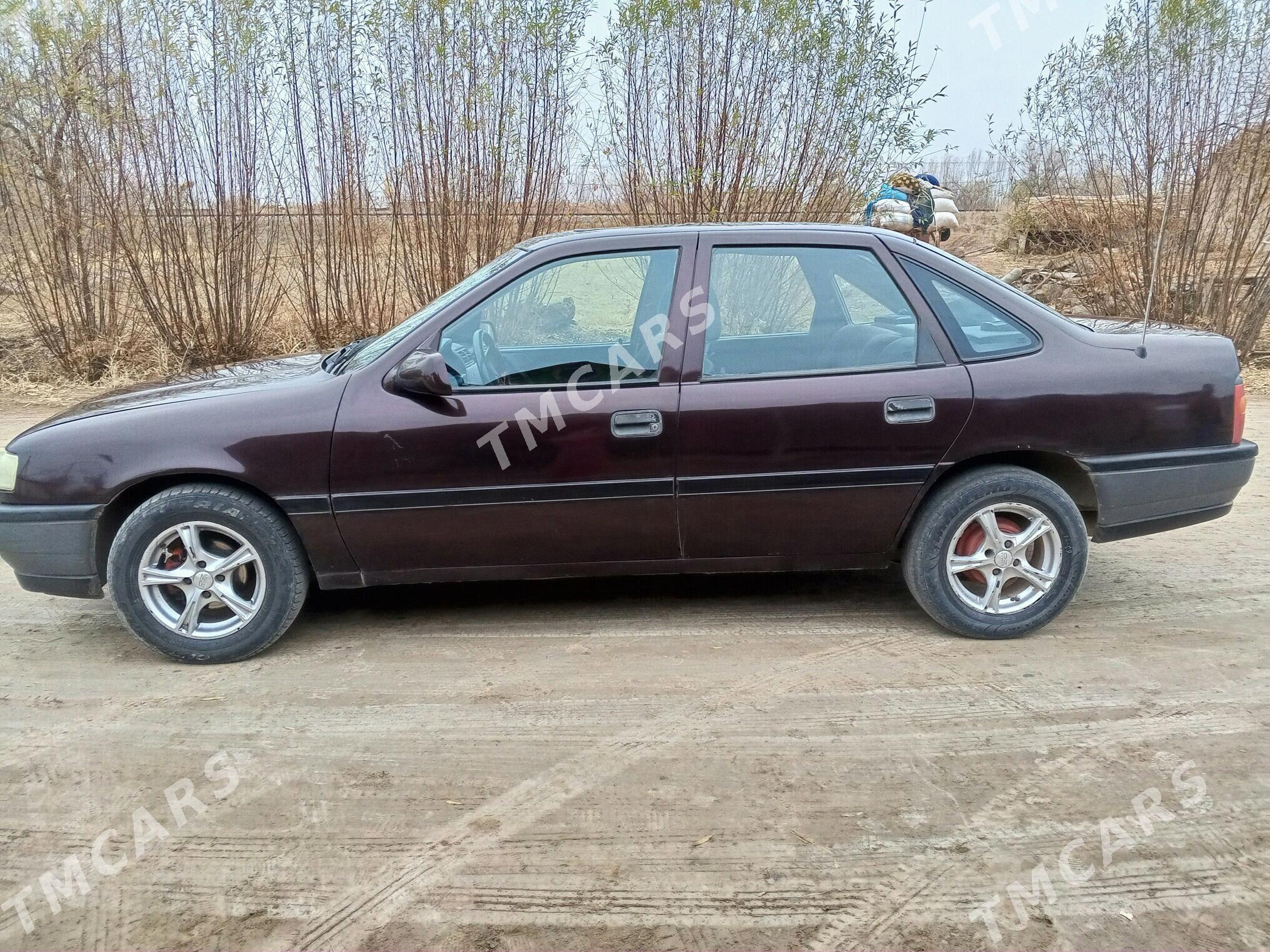 Opel Vectra 1992 - 32 000 TMT - Губадаг - img 3