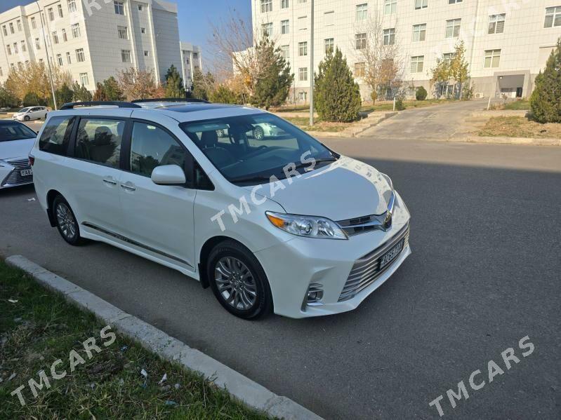 Toyota Sienna 2018 - 420 000 TMT - Ашхабад - img 2