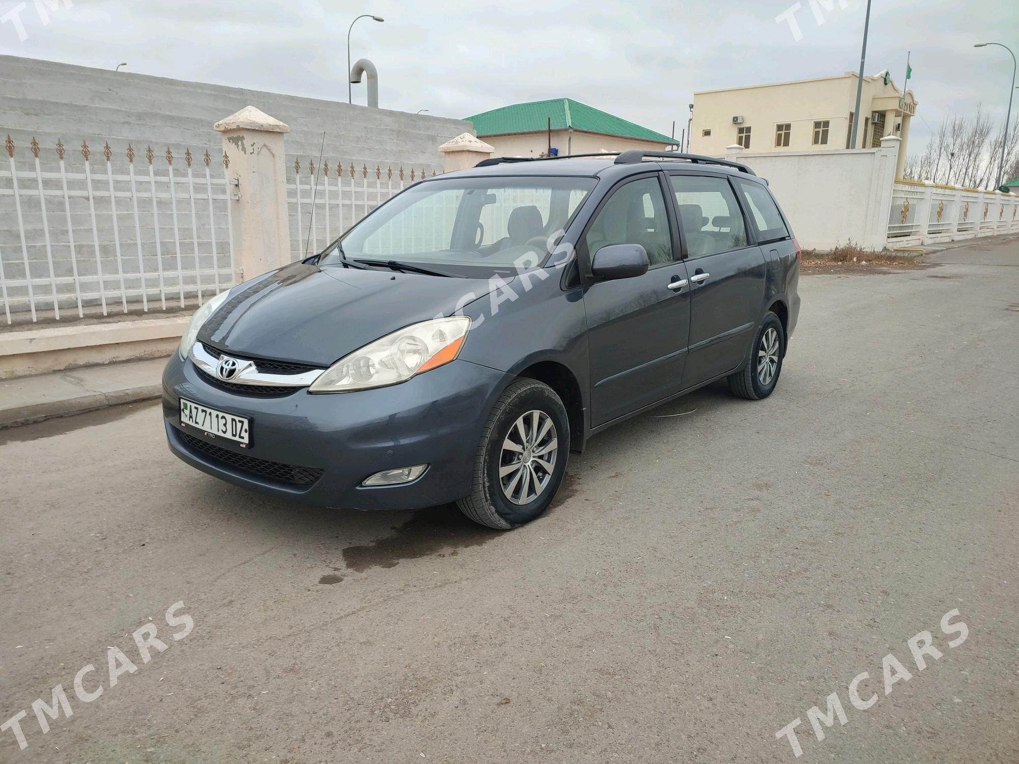 Toyota Sienna 2006 - 180 000 TMT - Губадаг - img 5