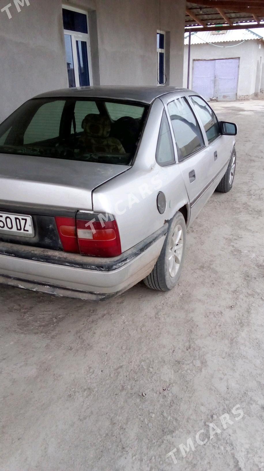 Opel Vectra 1992 - 25 000 TMT - Gubadag - img 5