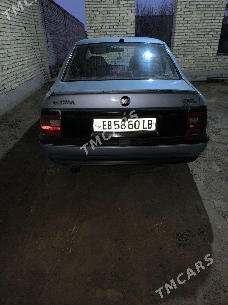 Opel Vectra 1989 - 38 000 TMT - Дянев - img 2