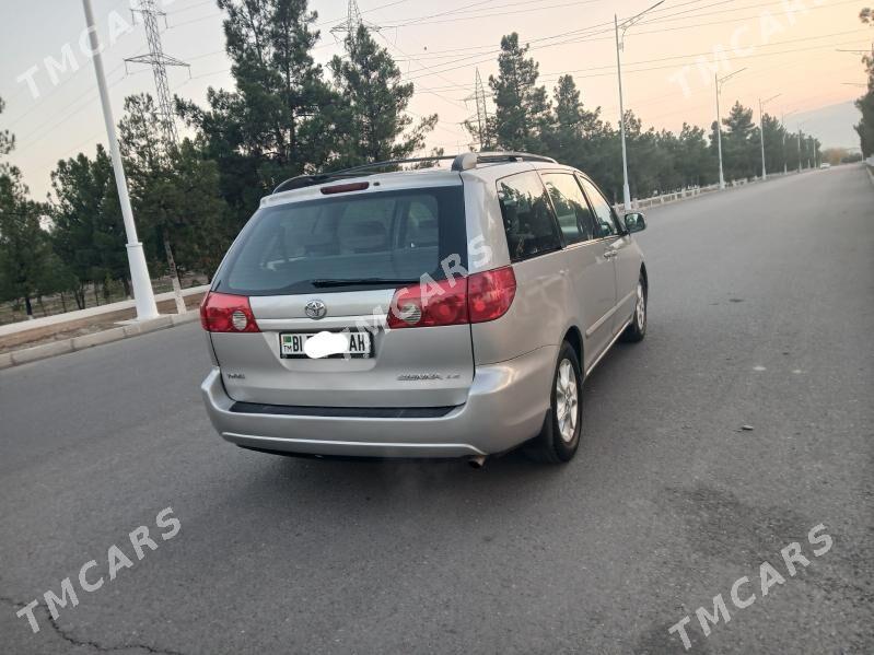 Toyota Sienna 2006 - 205 000 TMT - Aşgabat - img 4