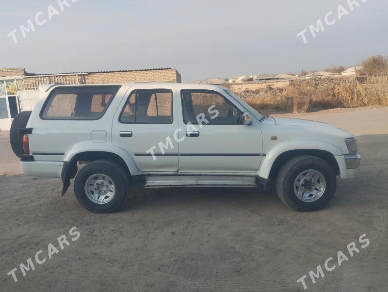 Toyota Hilux 1991 - 45 000 TMT - Векильбазар - img 2