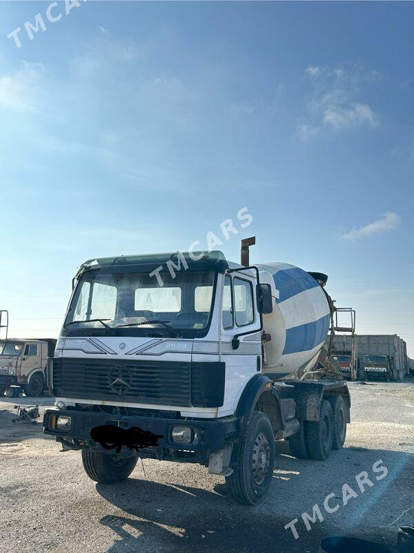 Mercedes-Benz ACTROS 3331 1997 - 140 000 TMT - Балканабат - img 2