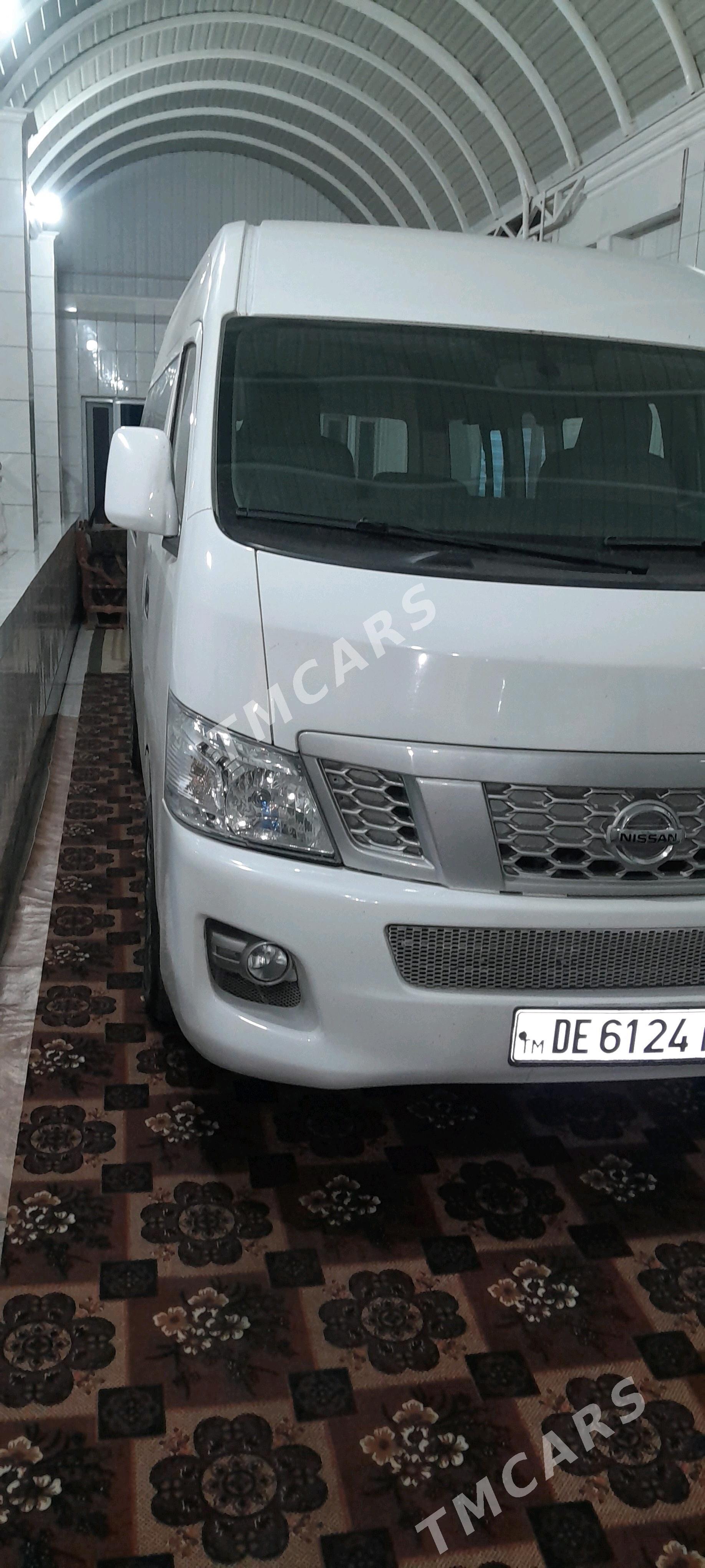 Nissan NV3500 2016 - 380 000 TMT - Mary - img 4