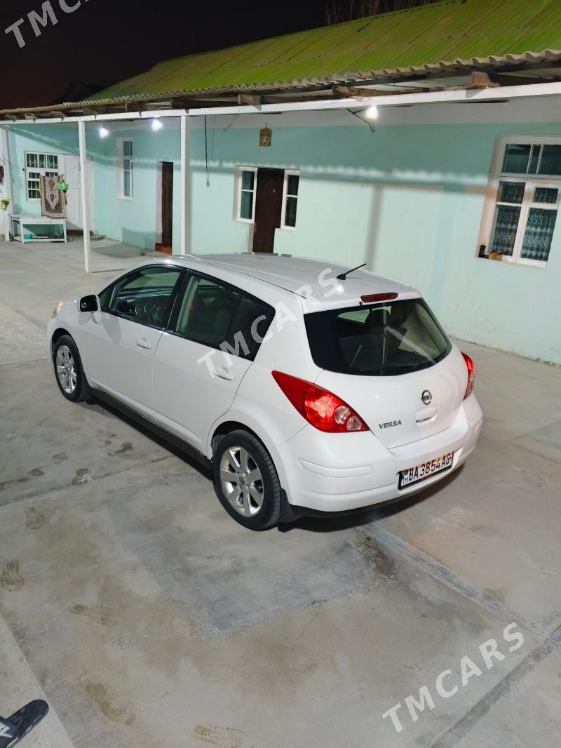 Nissan Versa 2010 - 111 000 TMT - Ашхабад - img 2