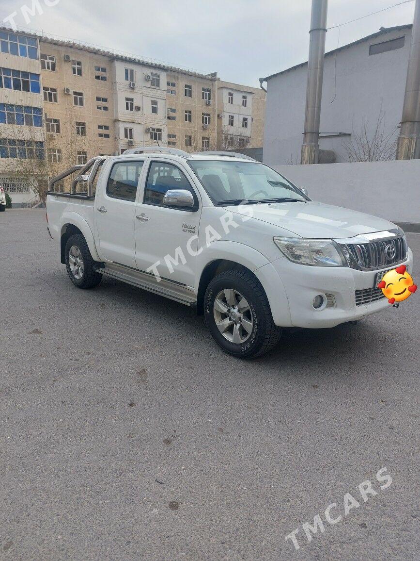 Toyota Hilux 2014 - 334 000 TMT - Aşgabat - img 2