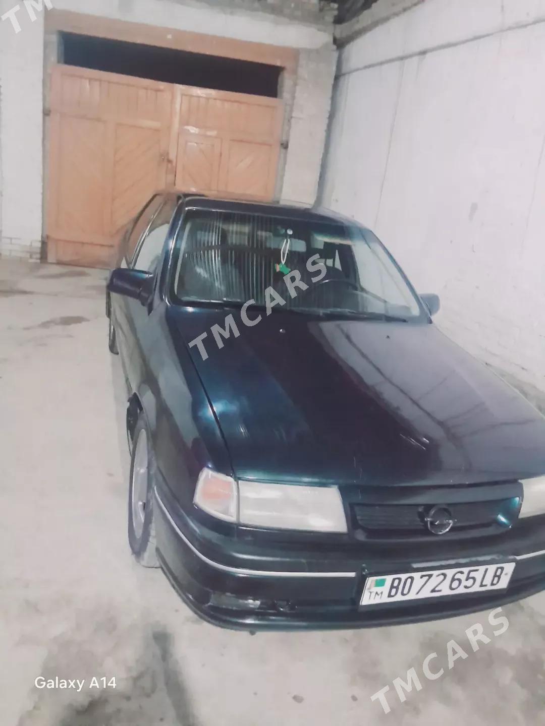 Opel Vectra 1993 - 44 000 TMT - Чарджоу - img 6