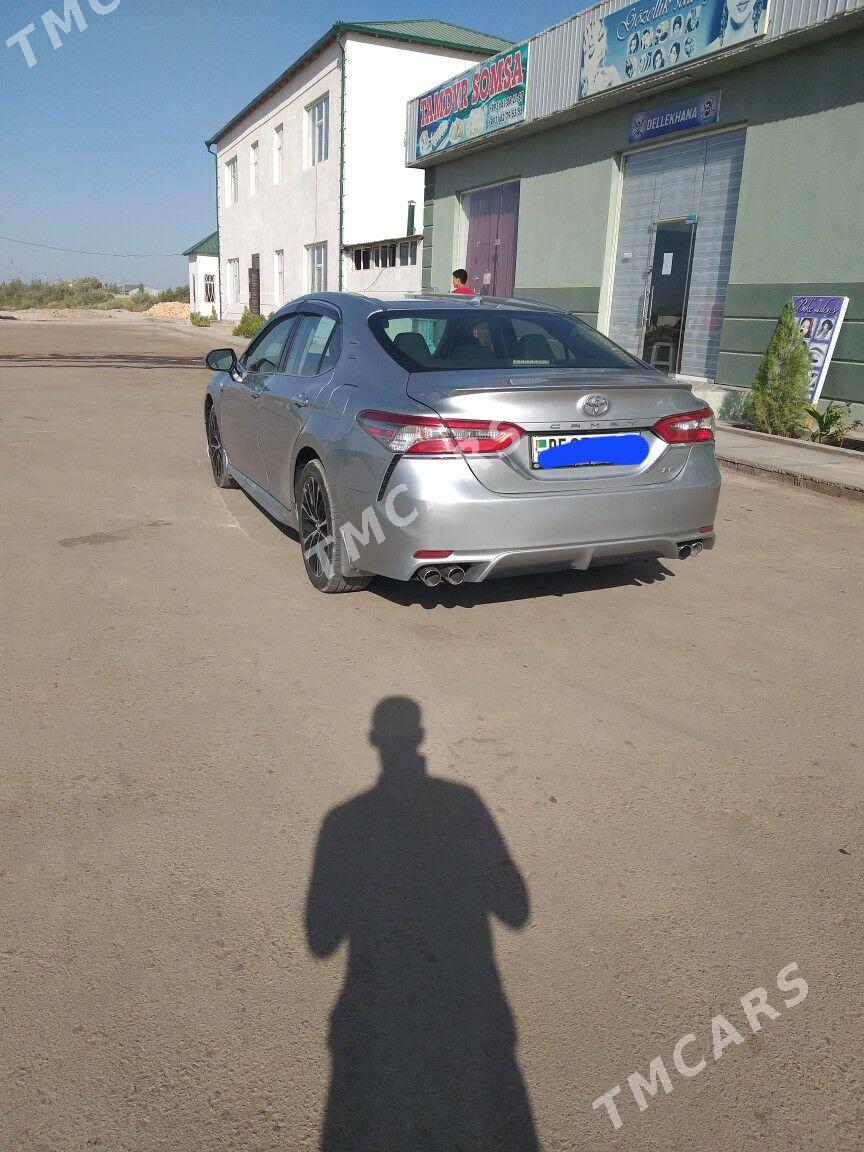 Toyota Camry 2018 - 280 000 TMT - Дашогуз - img 3