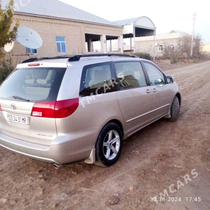 Toyota Sienna 2003 - 185 000 TMT - Мургап - img 3