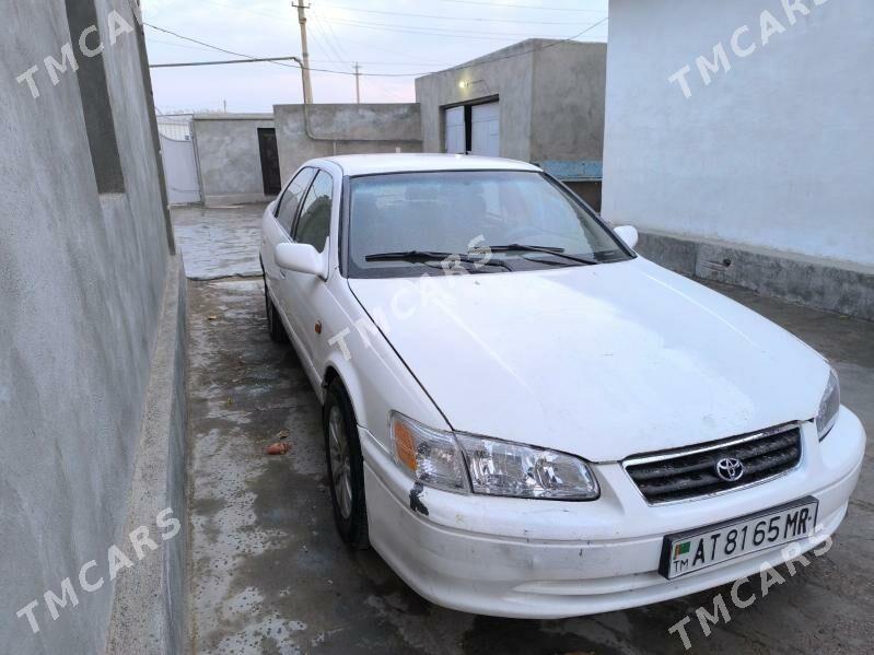 Toyota Camry 2000 - 70 000 TMT - Мары - img 3