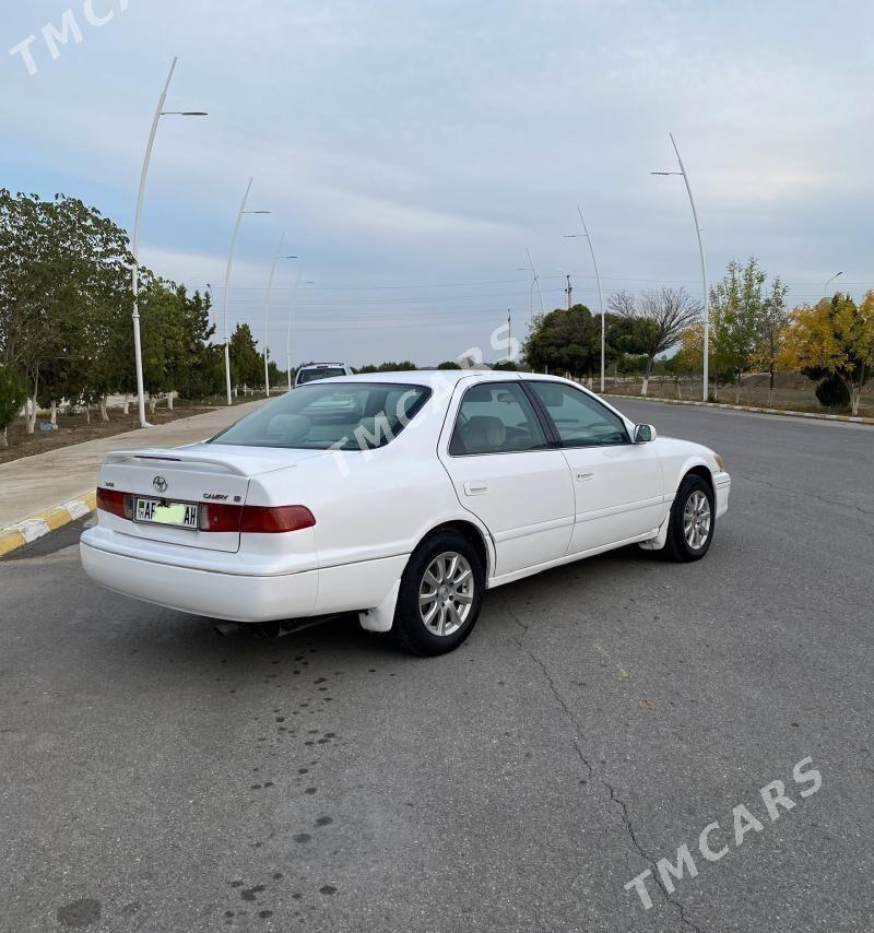 Toyota Camry 2000 - 109 000 TMT - Теджен - img 4