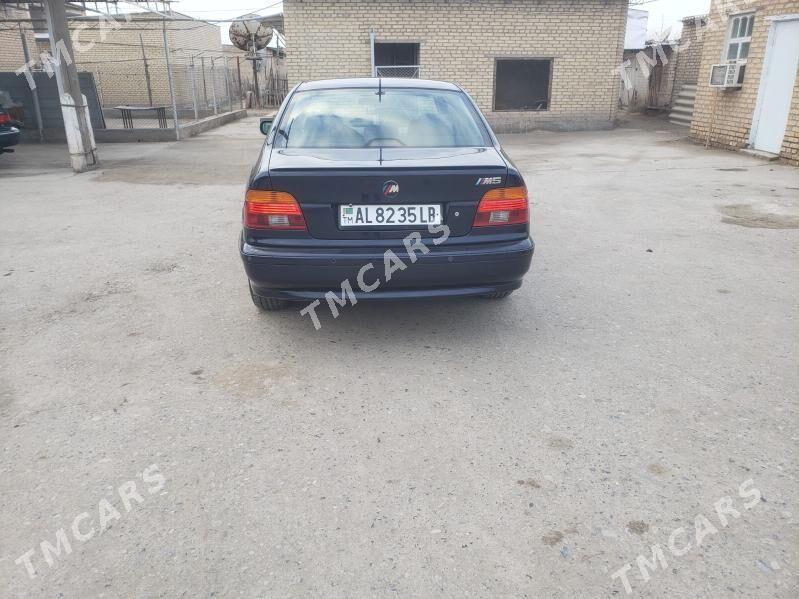 BMW 530 2003 - 140 000 TMT - Саят - img 4