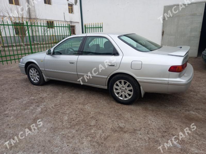 Toyota Camry 2000 - 140 000 TMT - Daşoguz - img 3