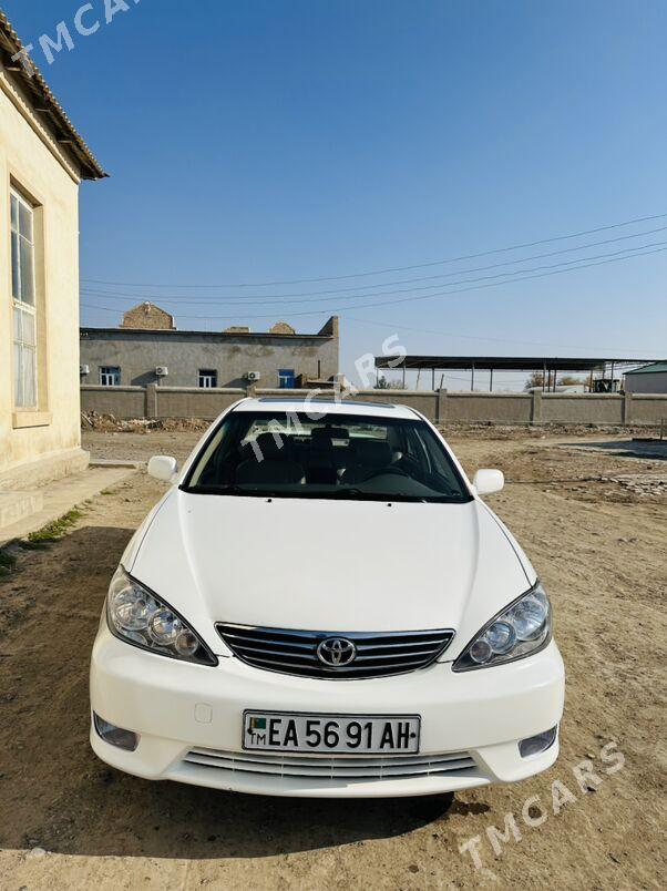 Toyota Camry 2005 - 210 000 TMT - Мары - img 4