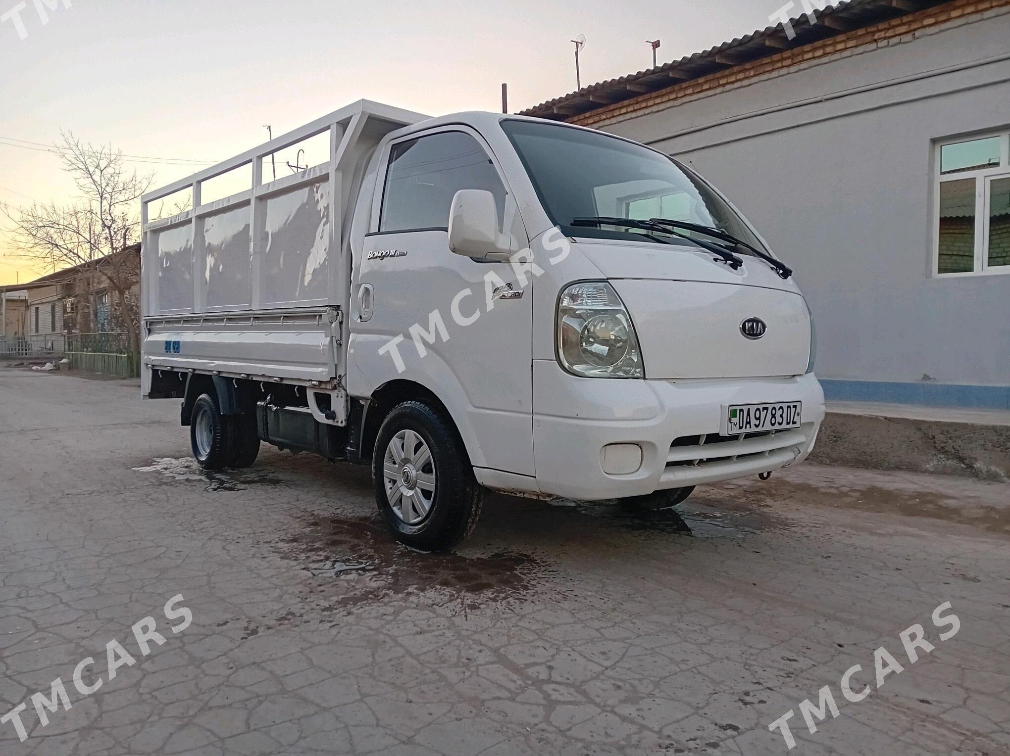 Kia Bongo 2004 - 105 000 TMT - Daşoguz - img 3