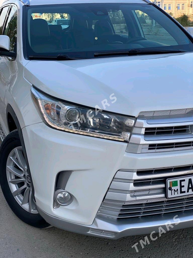 Toyota Highlander 2018 - 450 000 TMT - Aşgabat - img 5