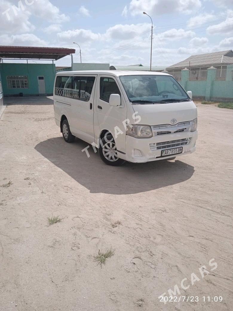 Toyota Hiace 2011 - 200 000 TMT - Esenguly - img 3