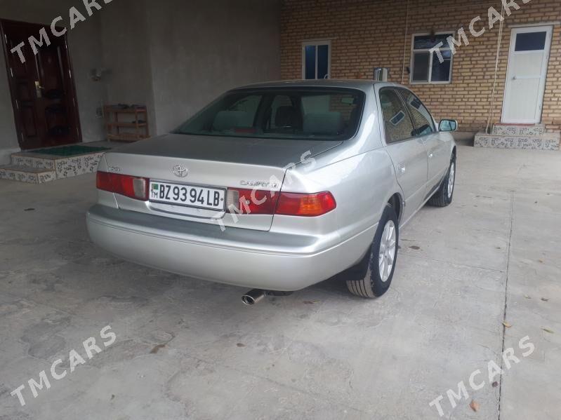 Toyota Camry 2000 - 118 000 TMT - Garabekewül - img 4