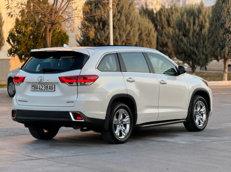 Toyota Highlander 2017 - 460 000 TMT - Aşgabat - img 9