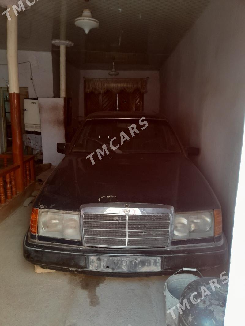 Mercedes-Benz 230E 1991 - 20 000 TMT - Daşoguz - img 4