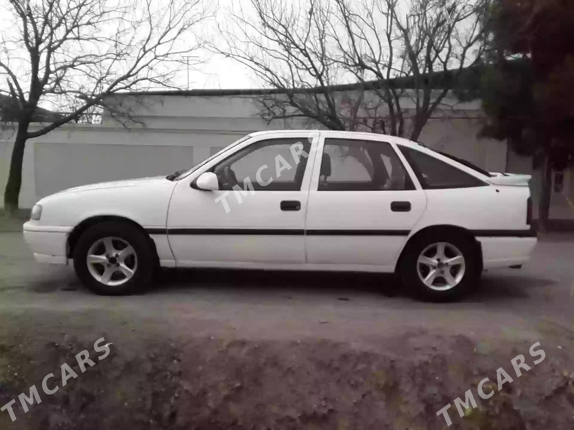 Opel Vectra 1993 - 30 000 TMT - Дянев - img 2