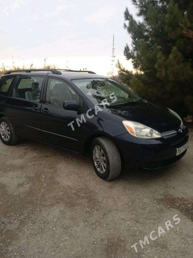 Toyota Sienna 2004 - 200 000 TMT - Çärjew - img 3