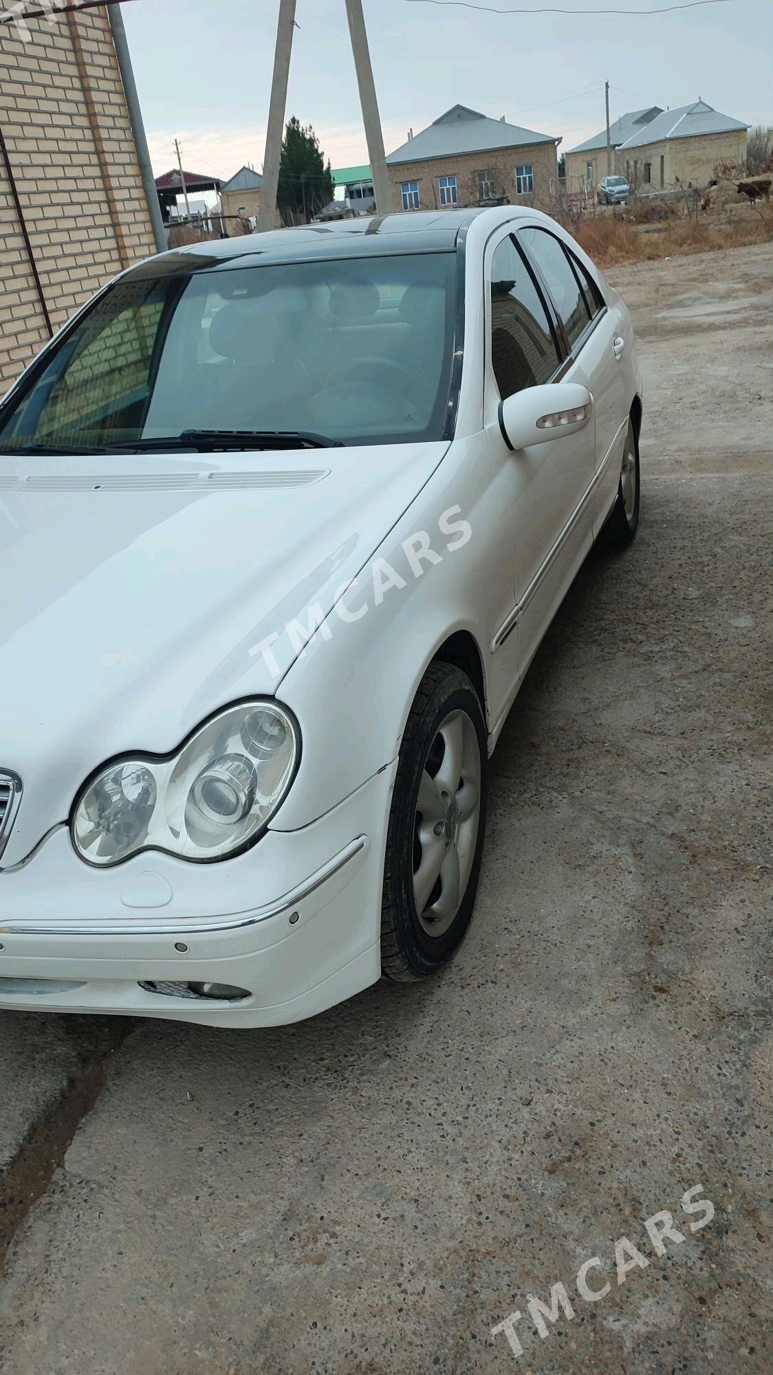 Mercedes-Benz E320 2003 - 120 000 TMT - Mary - img 3