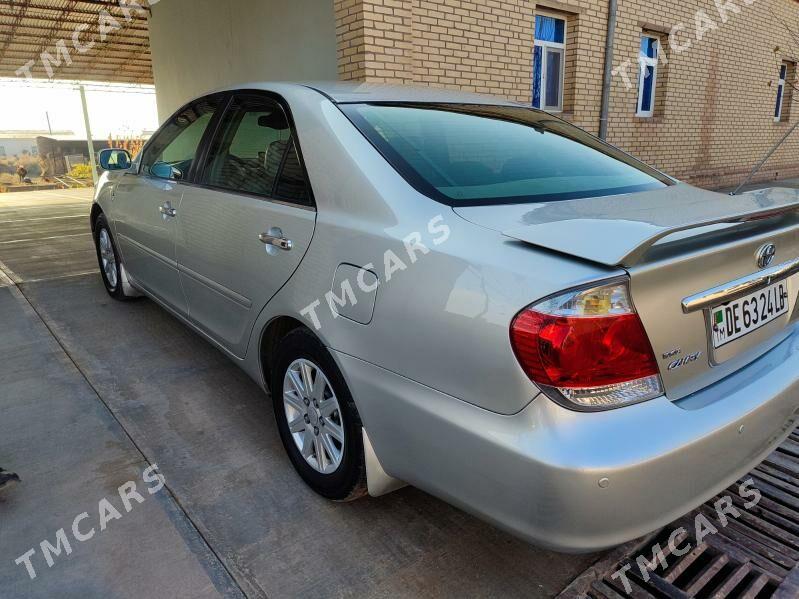 Toyota Camry 2005 - 200 000 TMT - Халач - img 2