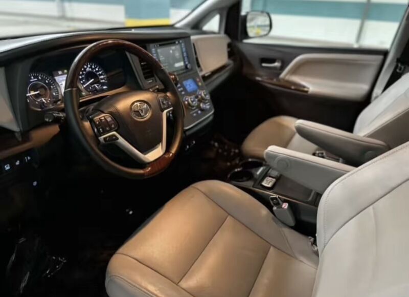 Toyota Sienna 2019 - 535 000 TMT - Ашхабад - img 7