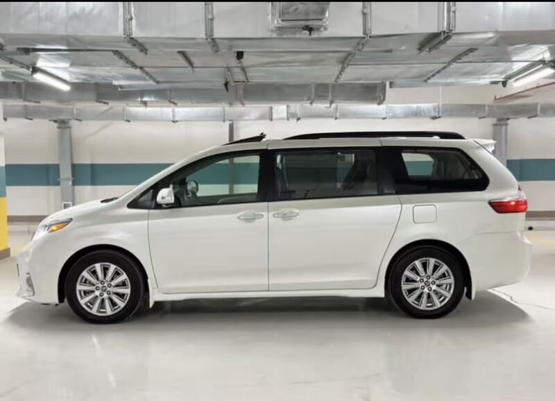 Toyota Sienna 2019 - 535 000 TMT - Ашхабад - img 8