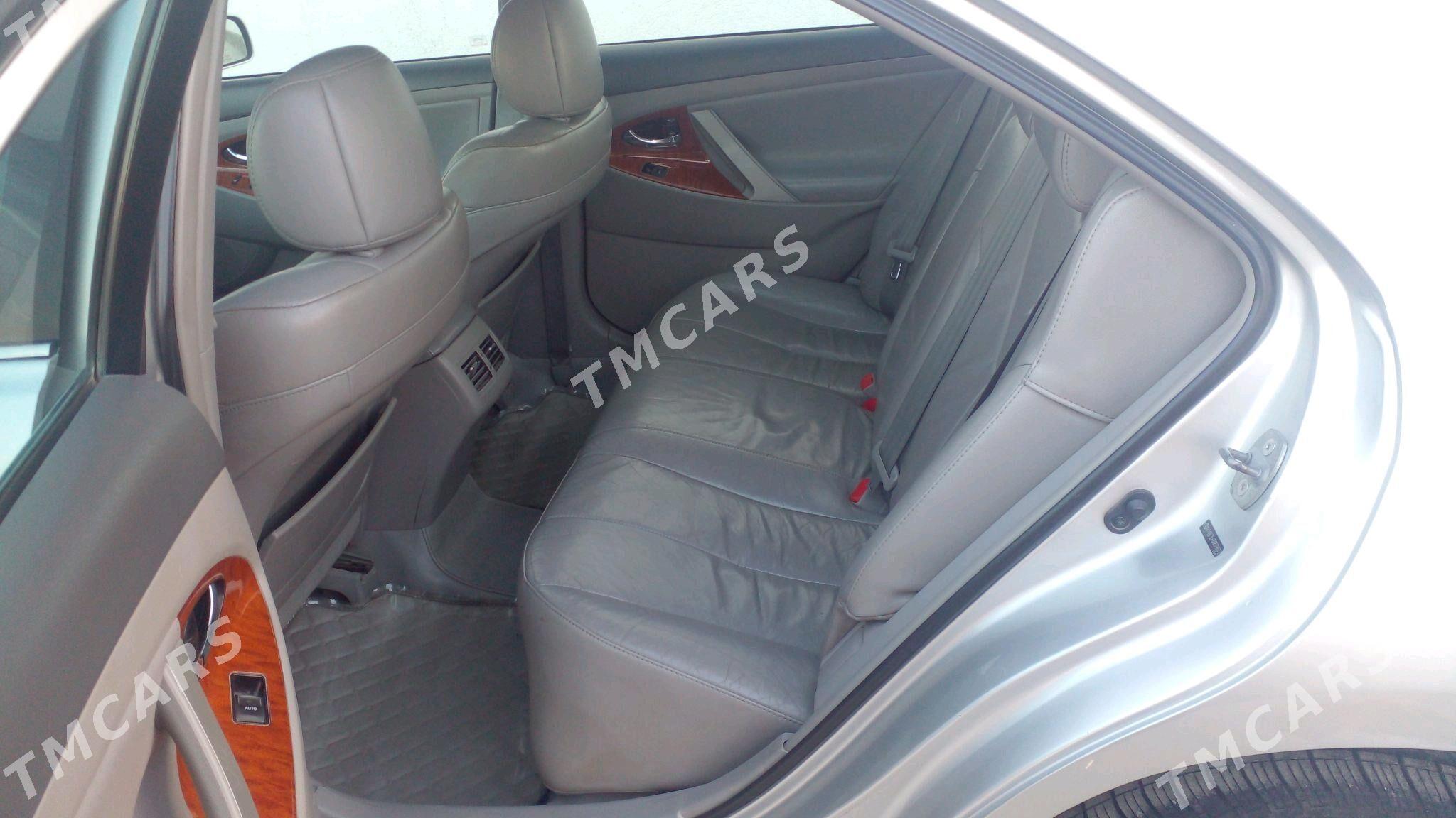 Toyota Camry 2010 - 200 000 TMT - Векильбазар - img 3