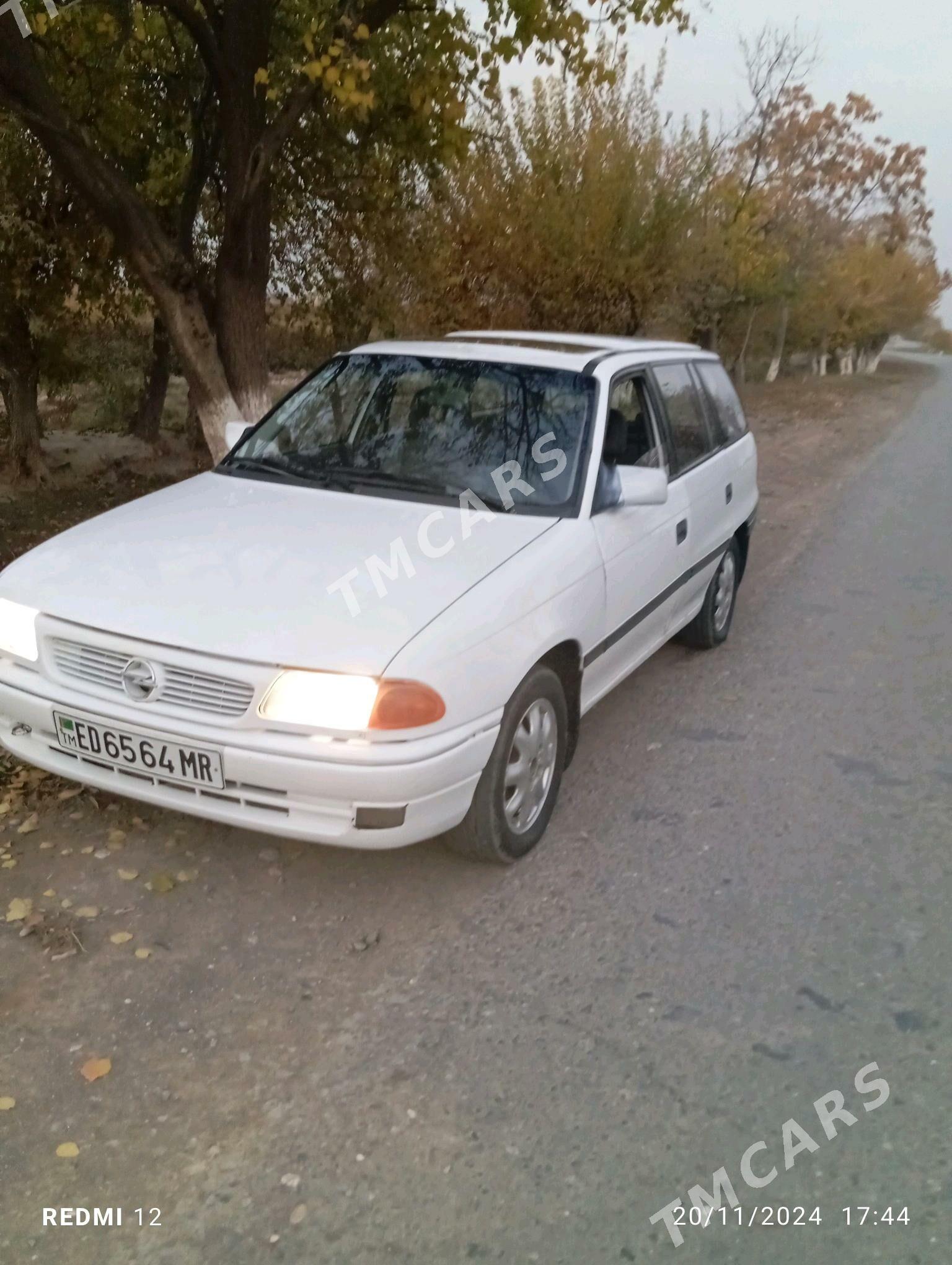 Opel Astra 1993 - 28 000 TMT - Мургап - img 4