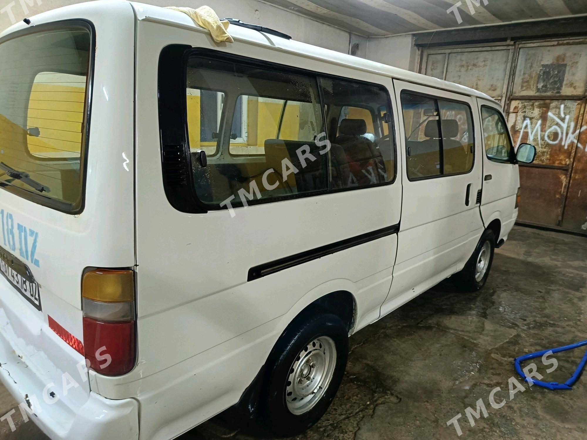 Toyota Hiace 2003 - 85 000 TMT - Türkmenbaşy etr. - img 4