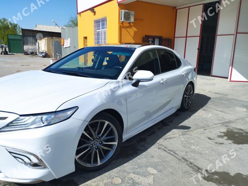 Toyota Camry 2018 - 275 000 TMT - Мары - img 2