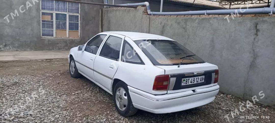 Opel Vectra 1991 - 19 000 TMT - Sarahs - img 3