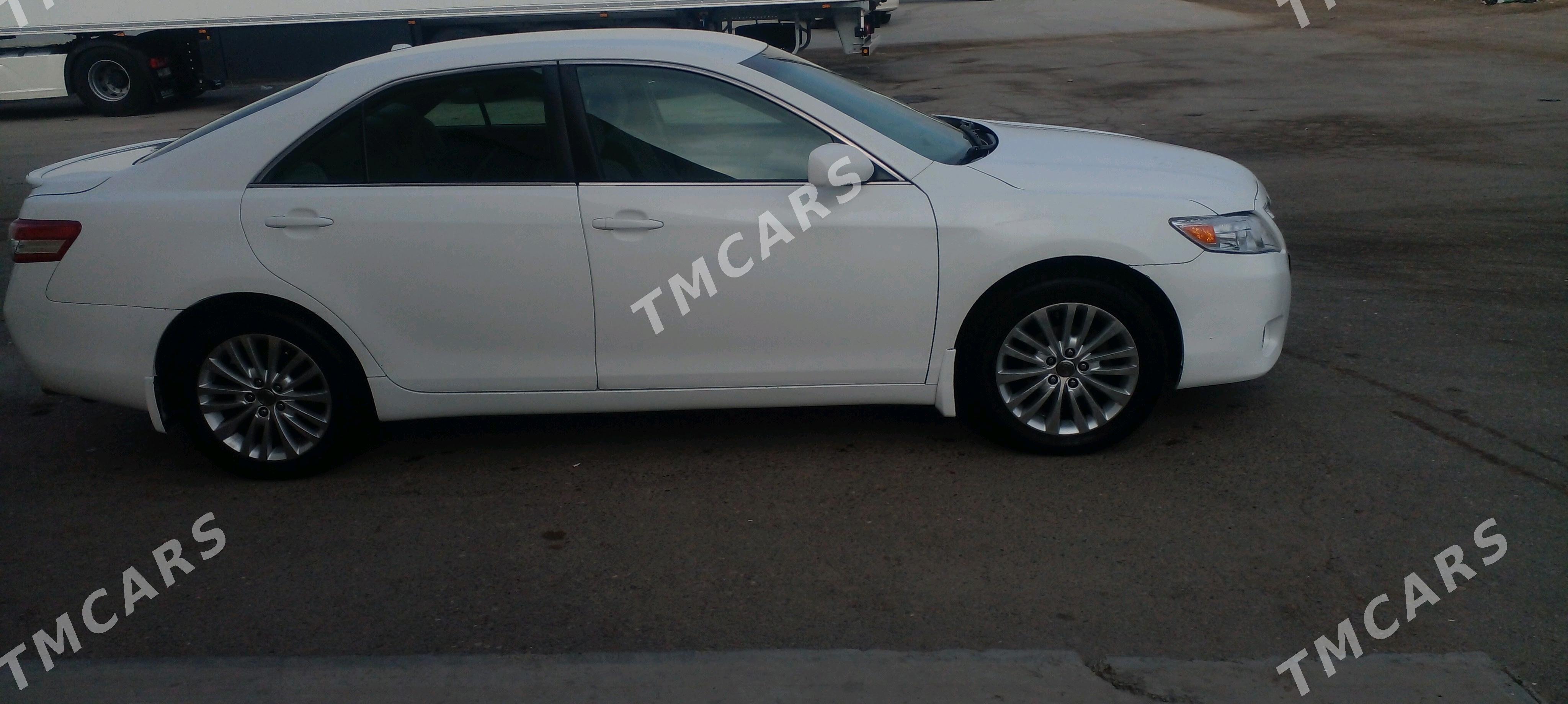 Toyota Camry 2010 - 150 000 TMT - Мары - img 4