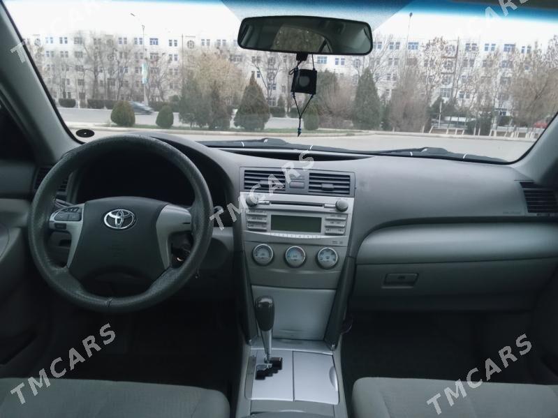 Toyota Camry 2010 - 176 000 TMT - Дашогуз - img 5