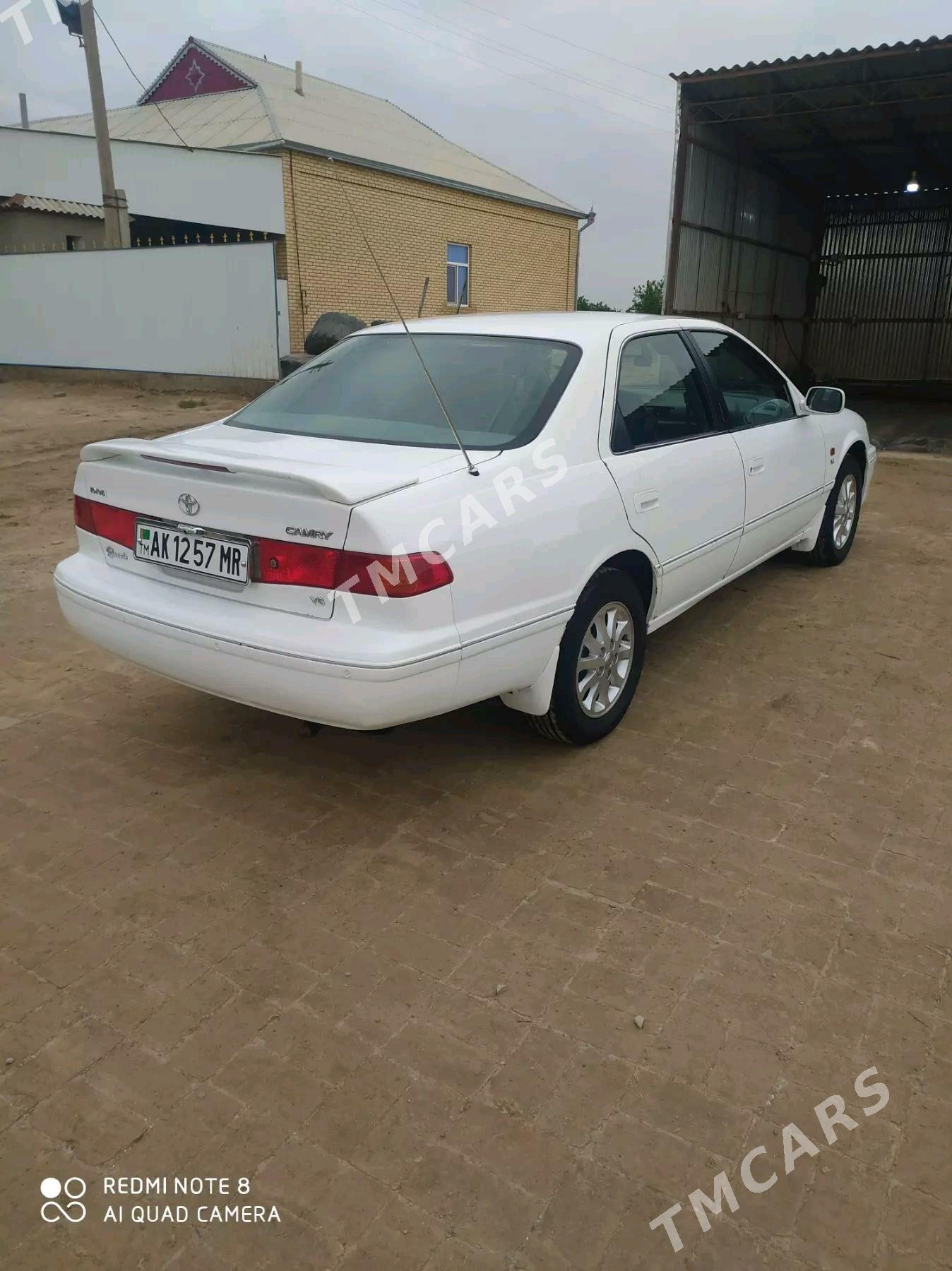 Toyota Camry 2000 - 140 000 TMT - Baýramaly - img 3