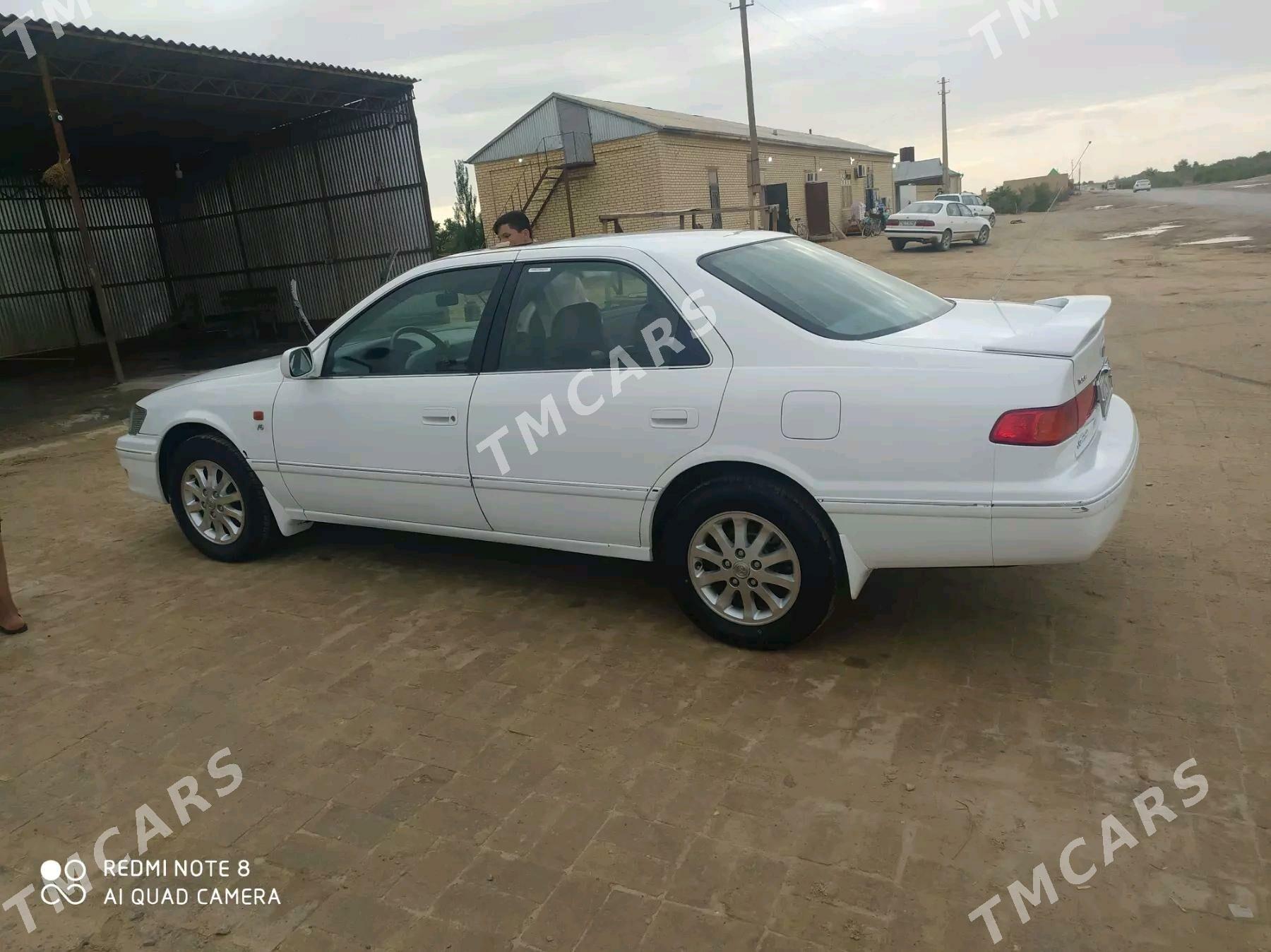 Toyota Camry 2000 - 140 000 TMT - Baýramaly - img 4