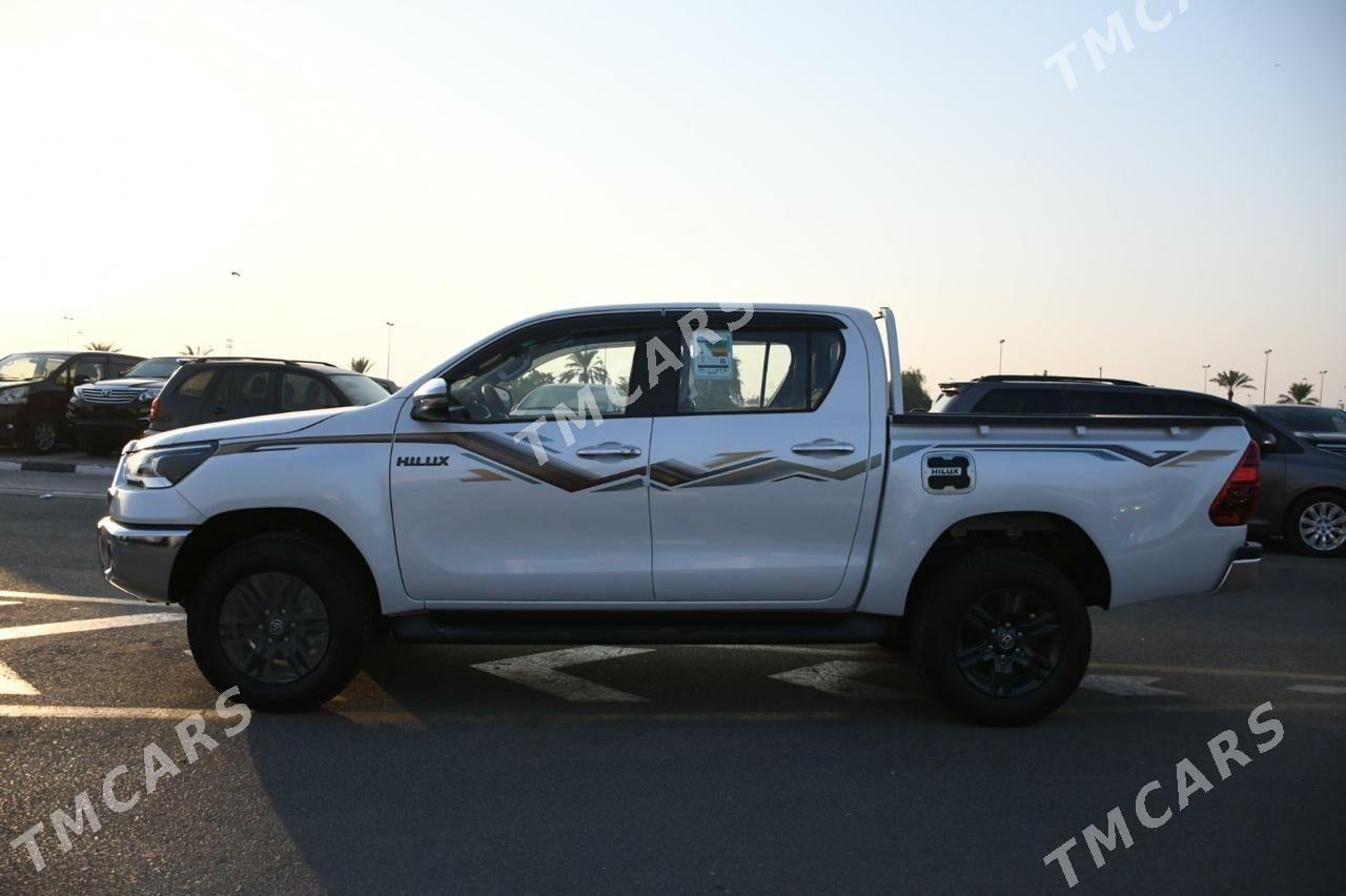 Toyota Hilux 2024 - 700 000 TMT - Ашхабад - img 9