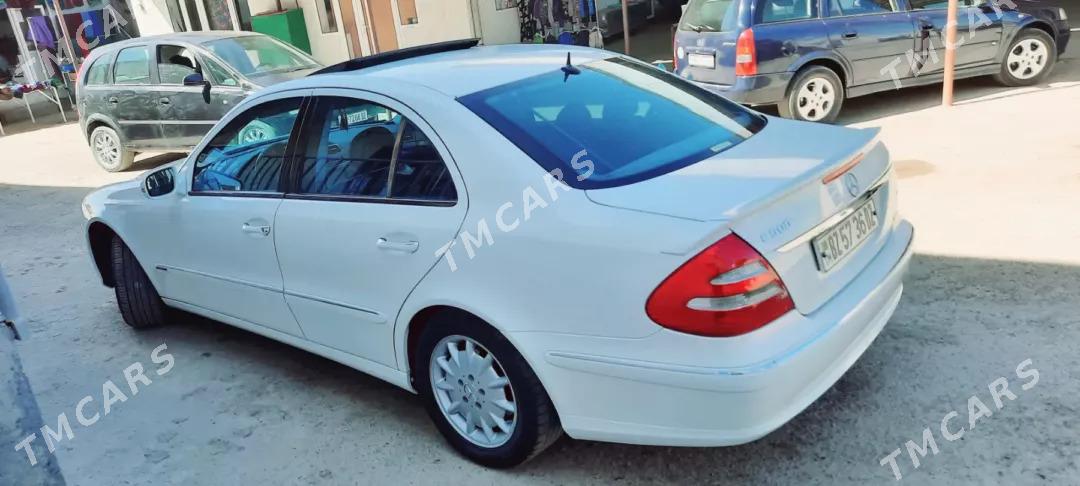 Mercedes-Benz E500 2002 - 130 000 TMT - Дашогуз - img 2