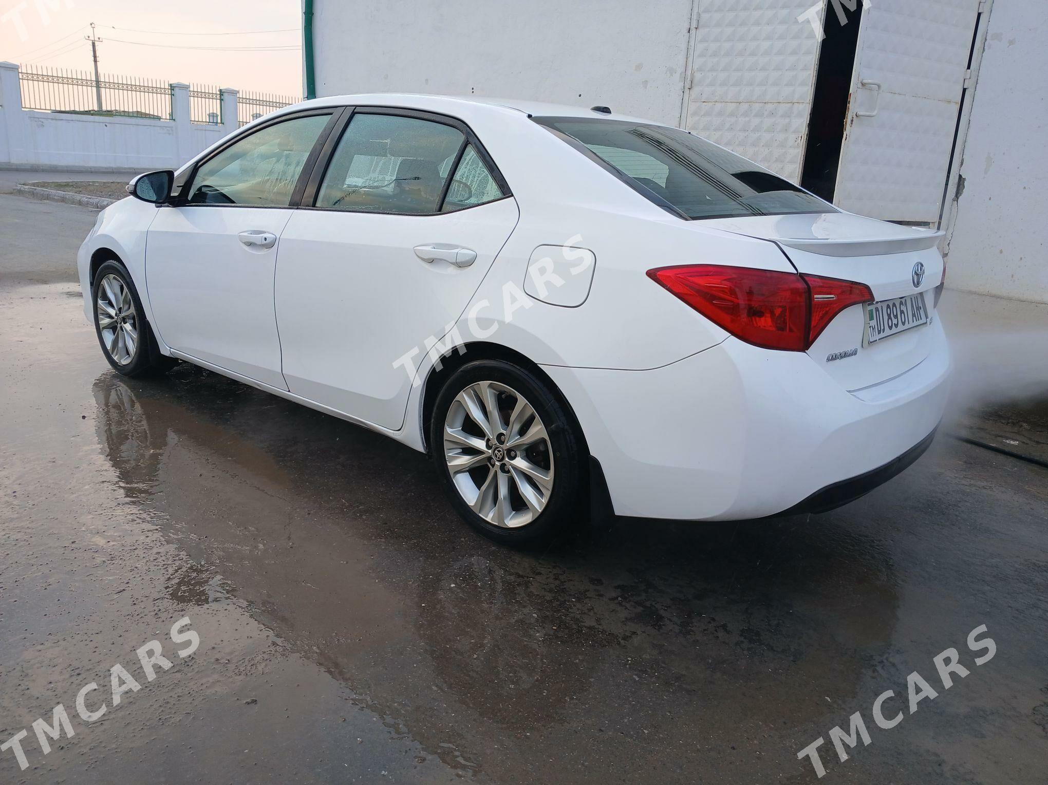 Toyota Corolla 2017 - 210 000 TMT - Гёкдепе - img 3